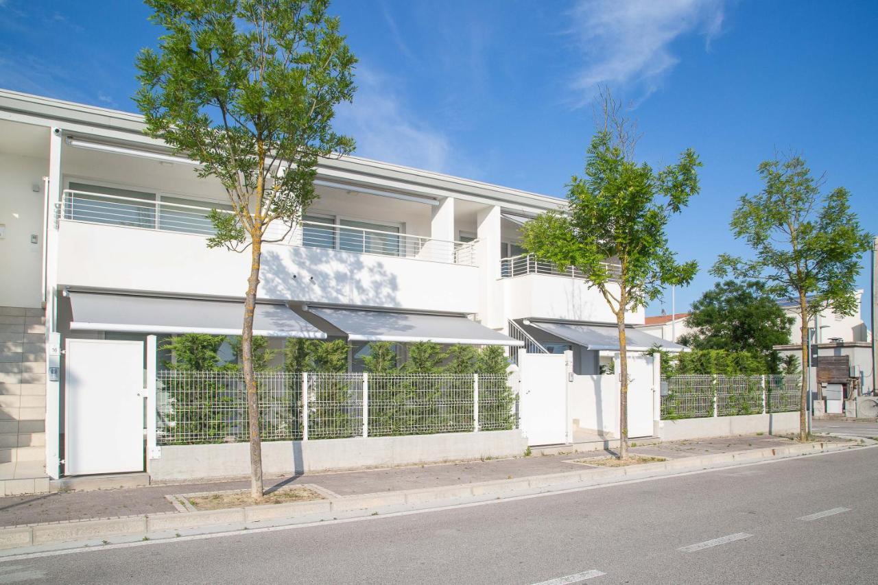Marina Ponente Lejlighedshotel Lido di Jesolo Eksteriør billede